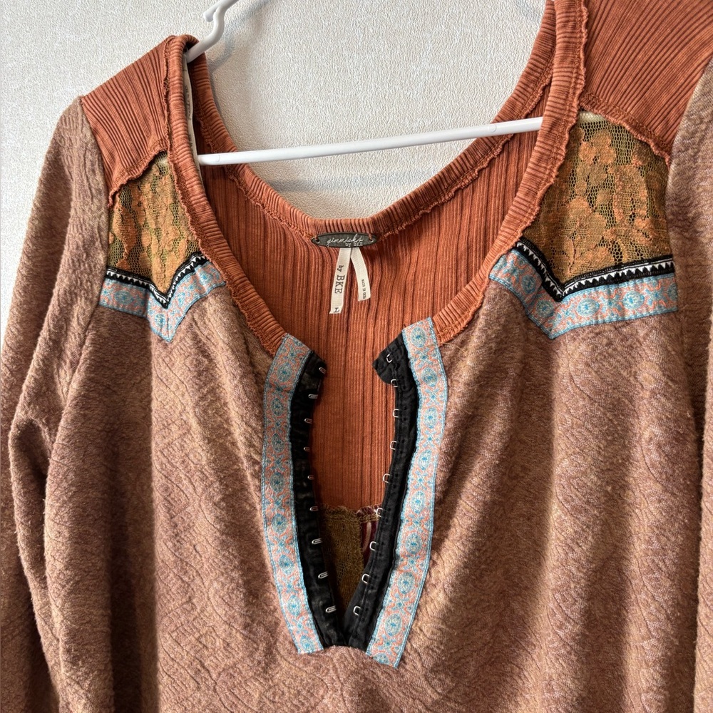 BKE | Gimmicks | Multicolor Patchwork Long Sleeve… - image 2